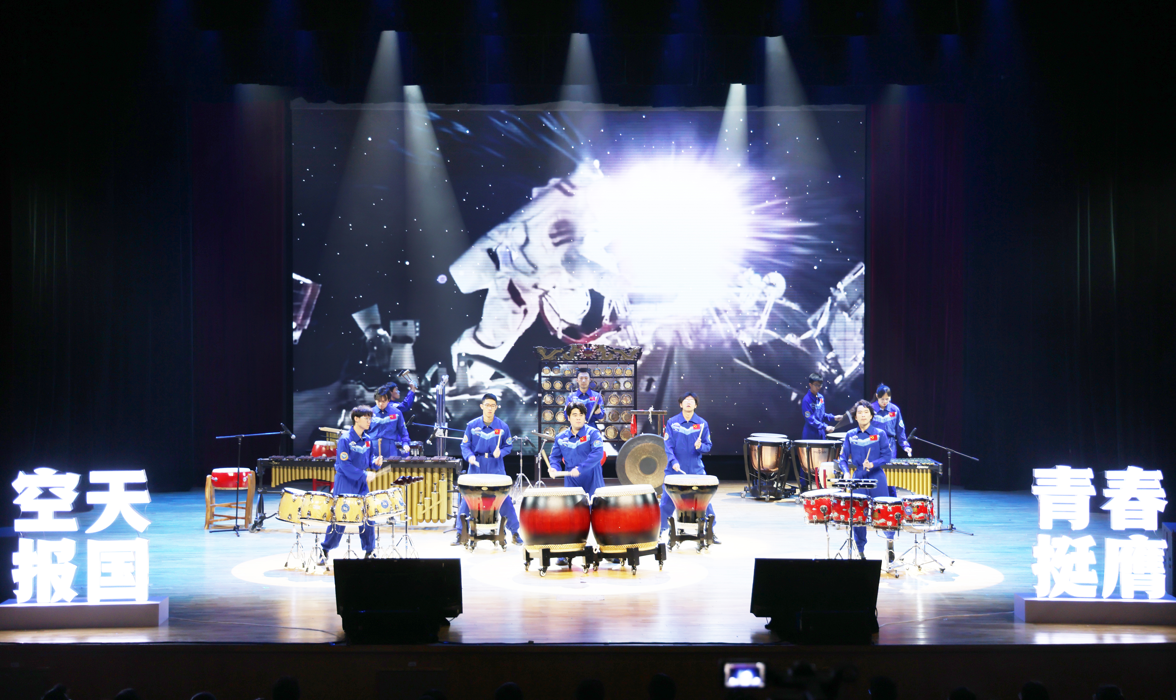 365英国上市公司